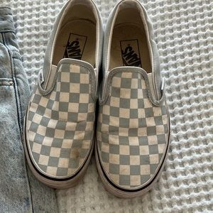 Woman’s Vans Size 7